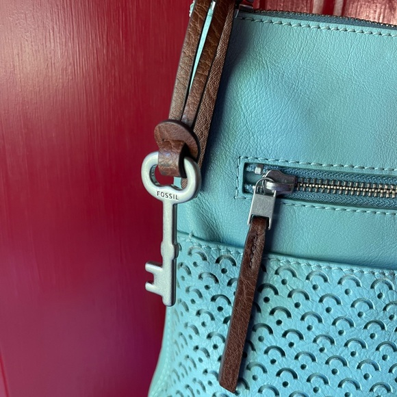 Fossil Women’s Fiona Crossbody purse - Picture 3 of 7